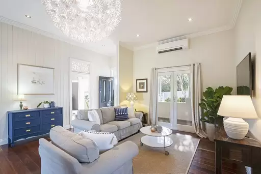 22 Fitzroy Street, Clayfield Sold by  - image 1
