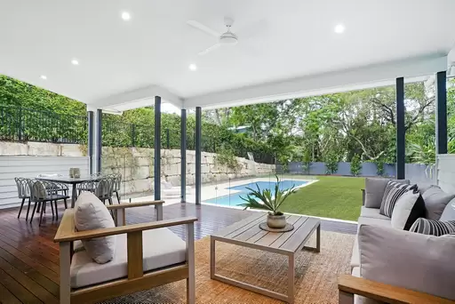 20 Woombye Street, Wooloowin Sold by  - image 1