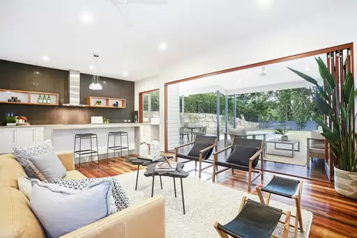 20 Woombye Street, Wooloowin Sold by  - image 1