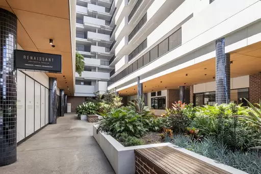 505/45 Wellington Road, East Brisbane Sold by  - image 1