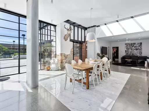 132 Windermere Road, Hamilton Sold by  - image 1