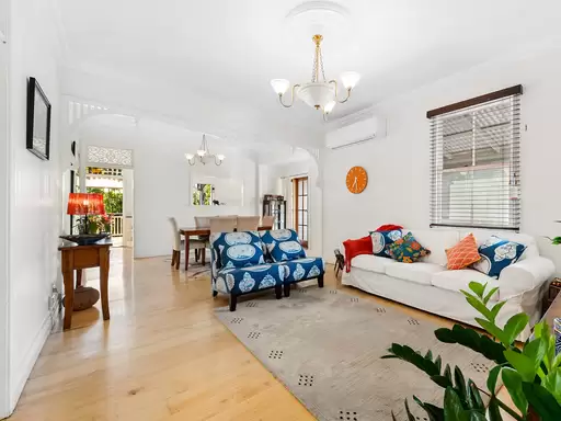 24 Thorrold Street, Wooloowin Sold by  - image 1