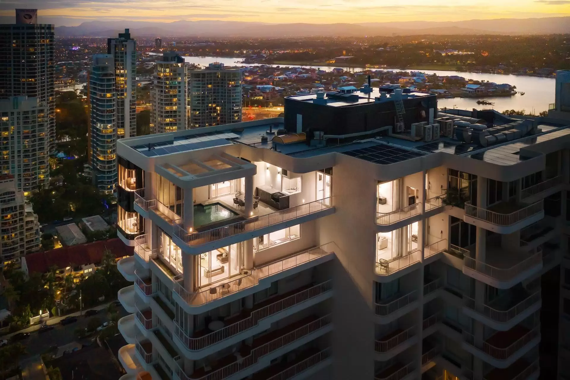 2801/1 Peak Avenue, Main Beach Sold by Queensland Sotheby's International Realty - image 1