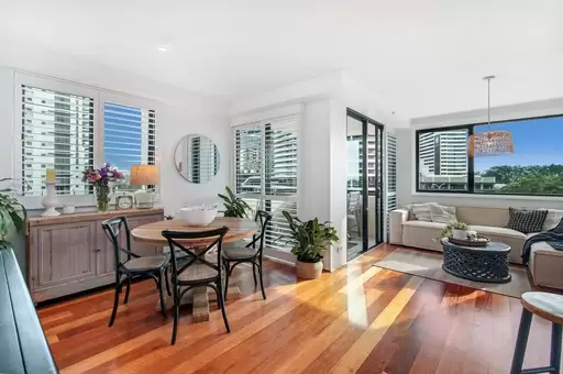301/2685-2689 Gold Coast Highway, Broadbeach Sold by 