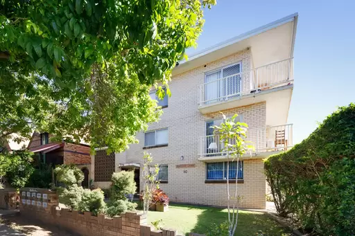 2/90 Harcourt Street, New Farm Sold by  - image 1
