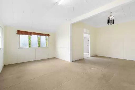22 Sydney Street, Clayfield Sold by  - image 1