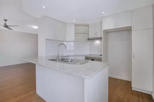 1/90 Racecourse Road, Ascot Sold by  - image 1