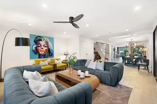 2/53 Cronin Avenue, Main Beach Sold by 