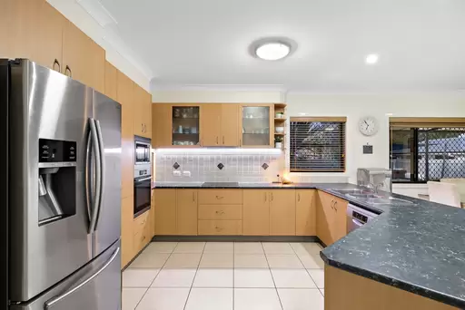 18 Moreton View Crescent, Thornlands Sold by  - image 1