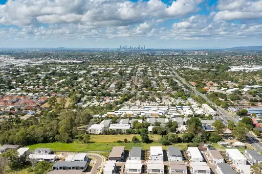 275 Handford Road, Taigum Sold by  - image 1