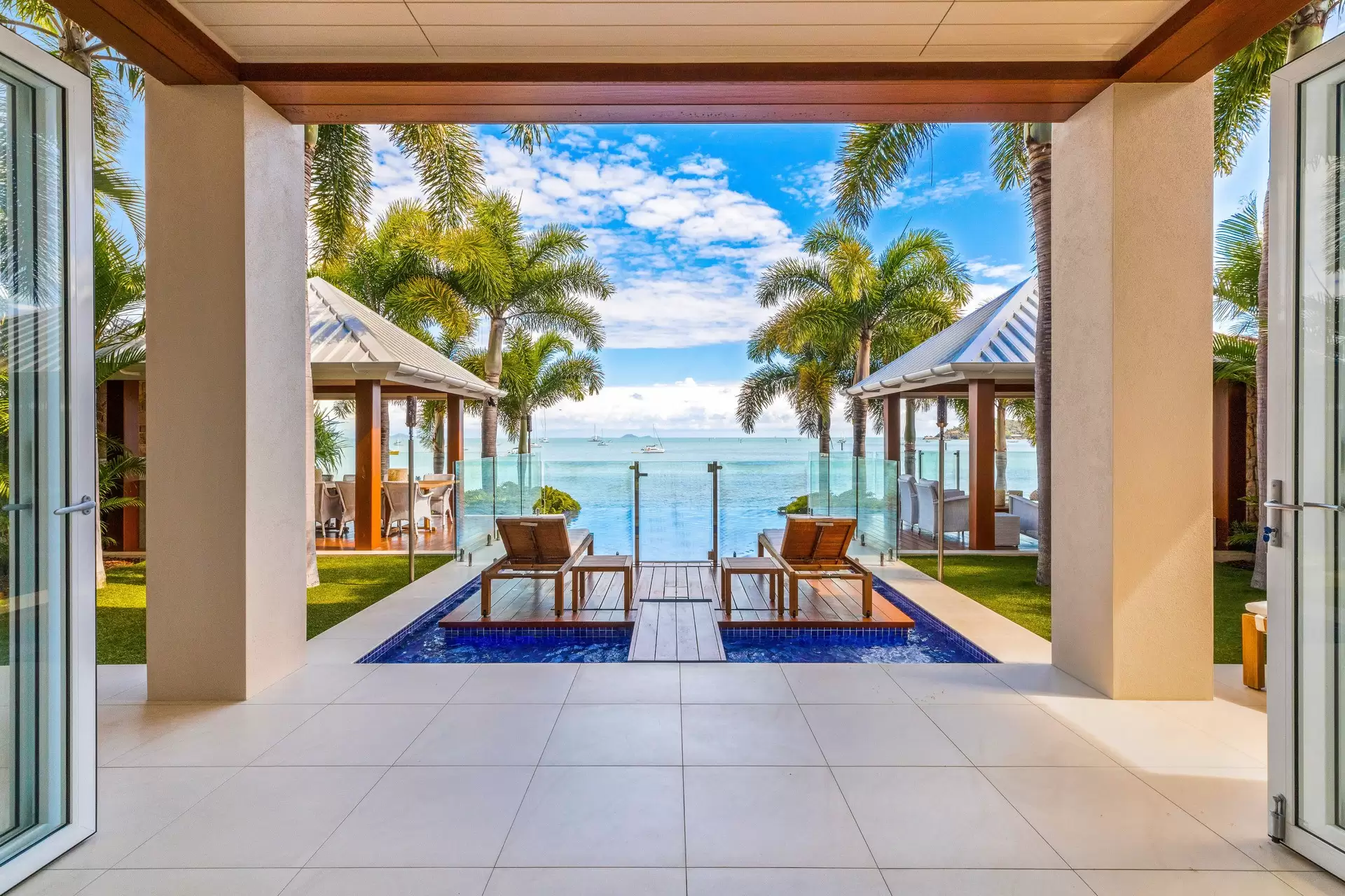 37 The Beacons, Airlie Beach Sold by Queensland Sotheby's International Realty - image 1