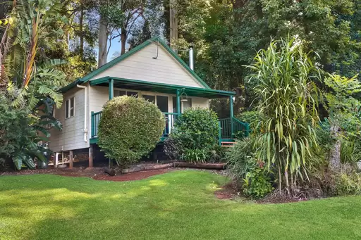 23-25 Kootenai Drive, Tamborine Mountain Sold by Queensland Sotheby's International Realty - image 1