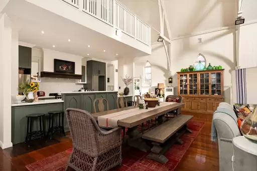 221 Bonney Avenue, Clayfield Sold by  - image 1