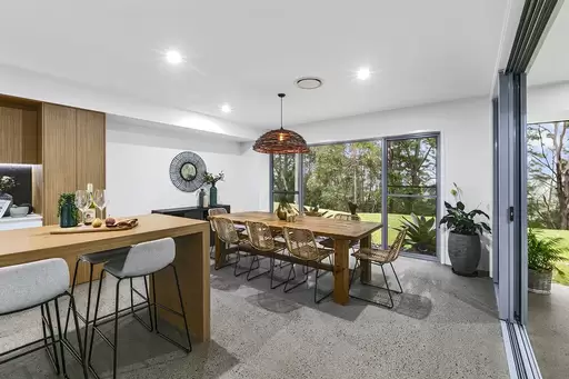 19 Coolwater Place, Rosemount Sold by  - image 1