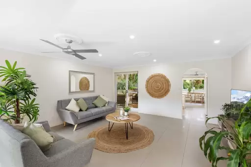 111 North Buderim Boulevard, Buderim Sold by  - image 1