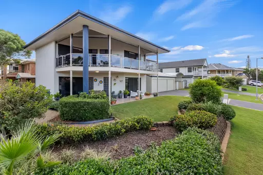 14 Lookout Court, Victoria Point Sold by  - image 1