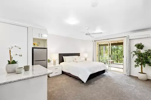 29-35 Seymour Close, Rosemount Sold by  - image 1