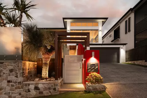 27 Ennor Street, Wavell Heights Sold by  - image 1