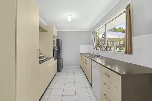 7 Anticipation Close, Nambour Sold by  - image 1