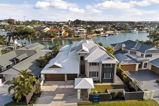 32 Caravel Court, Raby Bay Sold by  - image 1