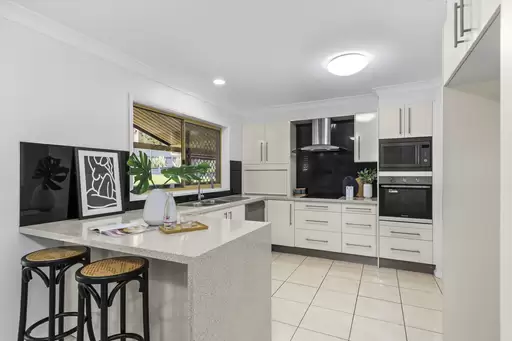 23 Gretel Place, Cleveland Sold by  - image 1