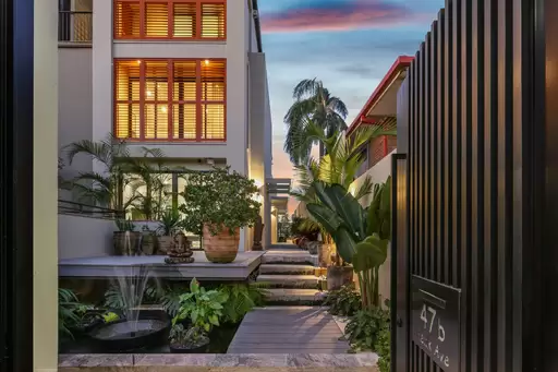 47B Peak Avenue, Main Beach Sold by 