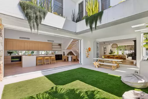 13 Deodar Drive, Burleigh Heads Sold by  - image 1