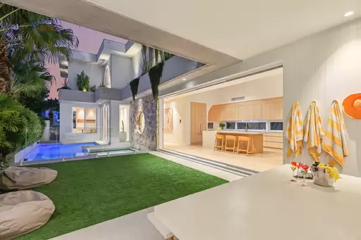 13 Deodar Drive, Burleigh Heads Sold by  - image 1