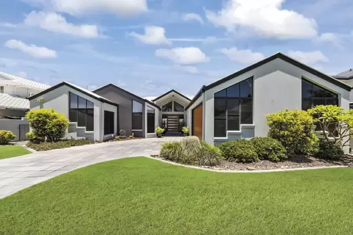 4 Marram Court, Raby Bay Sold by  - image 1