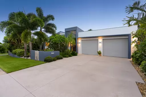 41 Lowry Street, Peregian Beach Sold by  - image 1