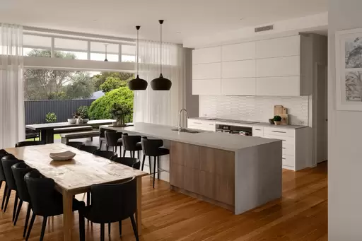 141 Park Avenue, Clayfield Sold by  - image 1
