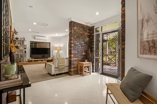 96 Eastwood Street, Chandler Sold by  - image 1