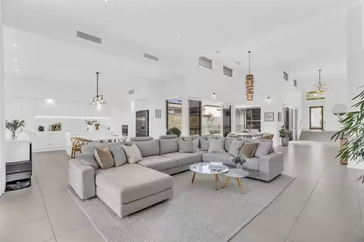 14 Lakeside Drive, Peregian Springs Sold by  - image 1