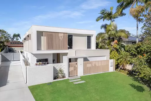 8A Harcourt Crescent, Southport Sold by 