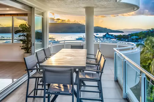 2/1 Marina Drive, Hamilton Island Sold by 
