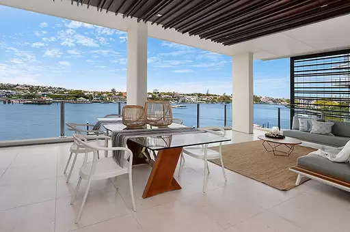 29/1 Macquarie Street, Teneriffe Sold by 