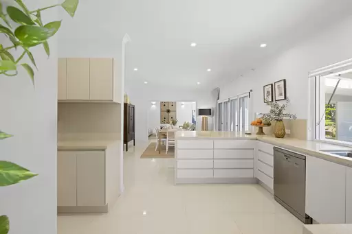 24 Mooloolah Drive, Minyama Sold by  - image 1