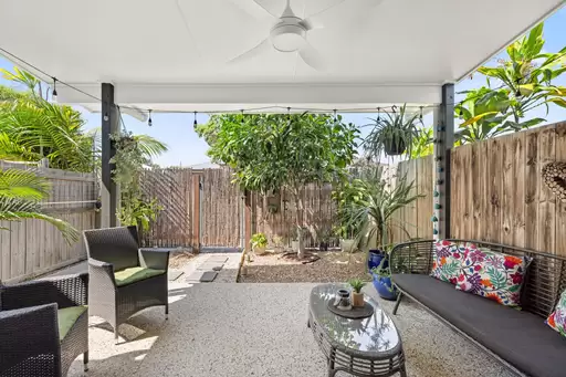 23/2-12 Kurrimine Crescent, Mountain Creek Sold by  - image 1