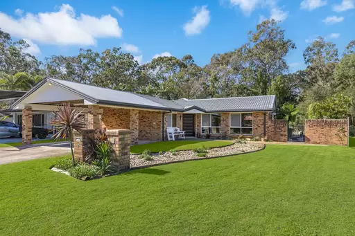 6 Grosvenor Court, Wellington Point Sold by  - image 1