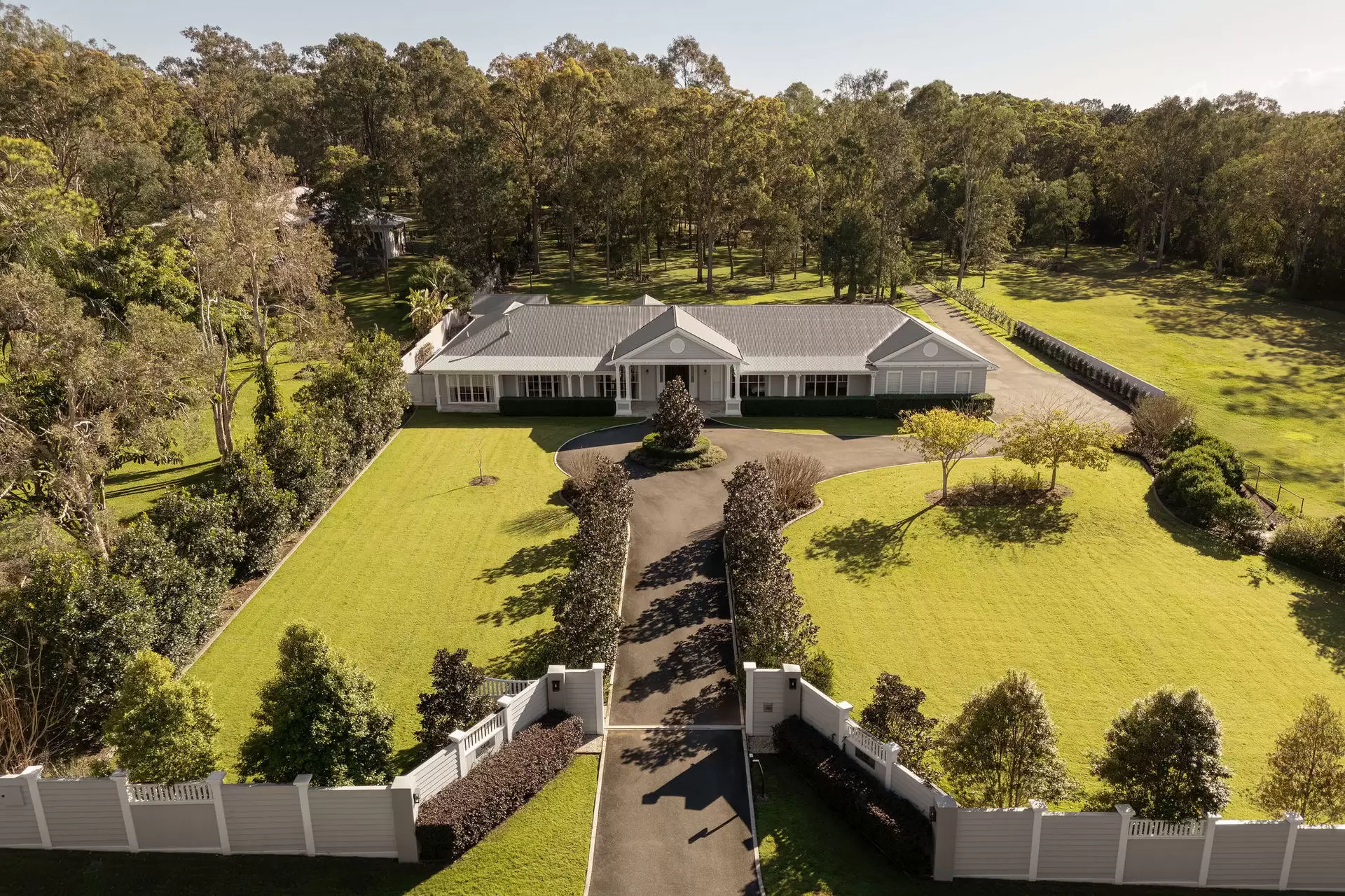 560 Grassdale Road, Gumdale Sold by Queensland Sotheby's International Realty - image 1