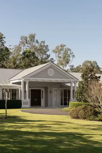 560 Grassdale Road, Gumdale Sold by  - image 1