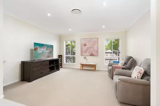 7 Bunker Court, Peregian Springs Sold by  - image 1