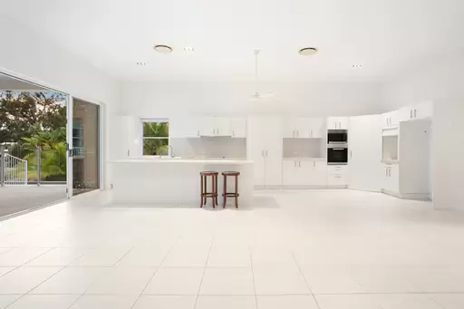 12 Lakeside Drive, Peregian Springs Sold by  - image 1