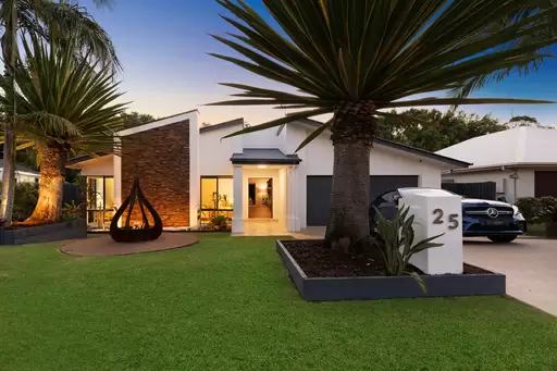 25 Riviera Crescent, Peregian Springs Sold by 