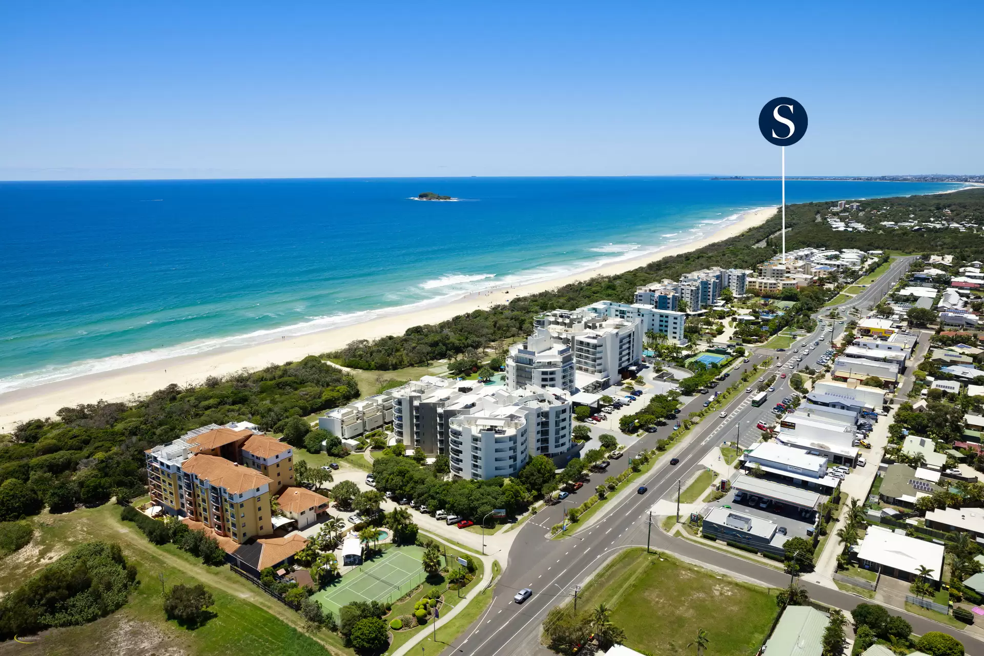 82/885 David Low Way