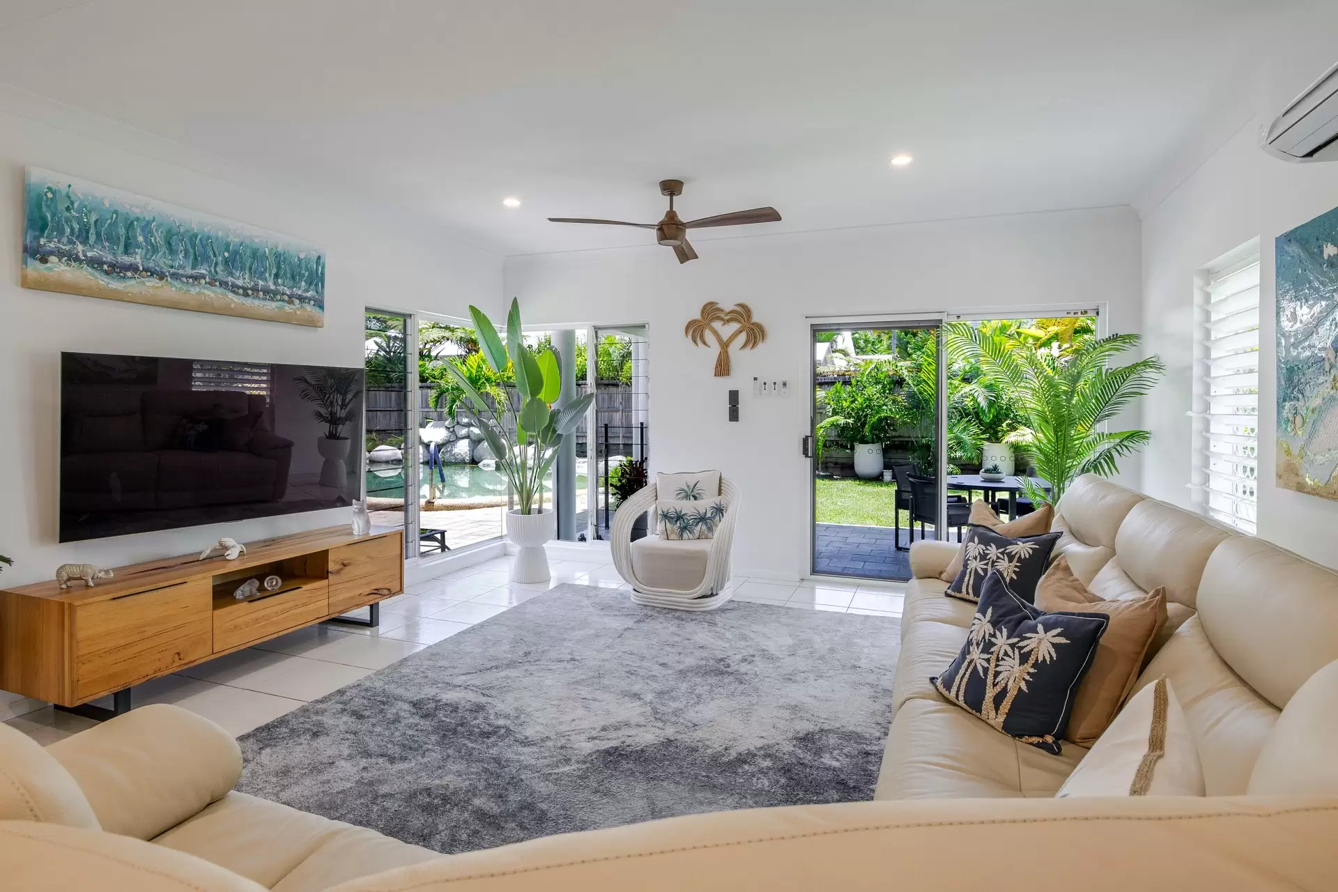 61 Reef Street, Port Douglas For Sale by Queensland Sotheby's International Realty - image 1