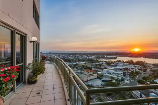 74/29-39 Woodroffe Avenue, Main Beach For Sale by Queensland Sotheby's International Realty