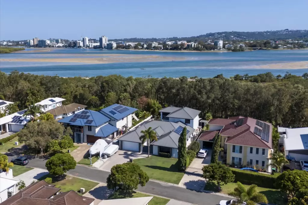 40 Anchorage Circuit, Twin Waters Sold by Queensland Sotheby's International Realty