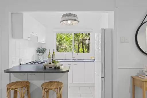201 Blackall Range Road, West Woombye Sold by  - image 1