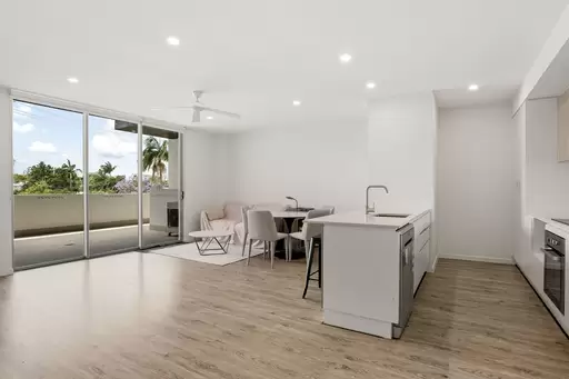 5/12 Sanders Street, Upper Mount Gravatt Sold by  - image 1